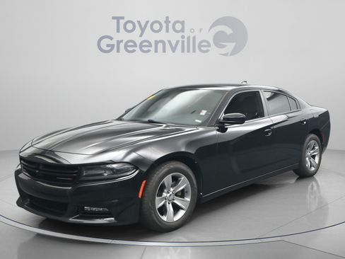 Used 2017 Dodge Charger SXT w/ Driver Confidence Group RWD image 1