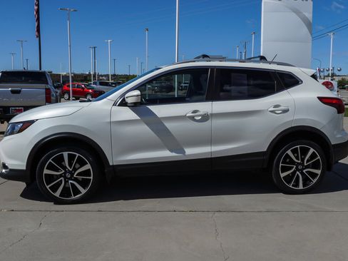 Used 2018 Nissan Rogue Sport SL AWD/4WD image 5