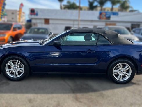 Used 2012 Ford Mustang Premium RWD image 11