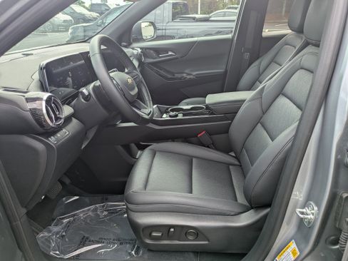 Used 2026 Chevrolet Equinox LT w/ Convenience Package II FWD image 27