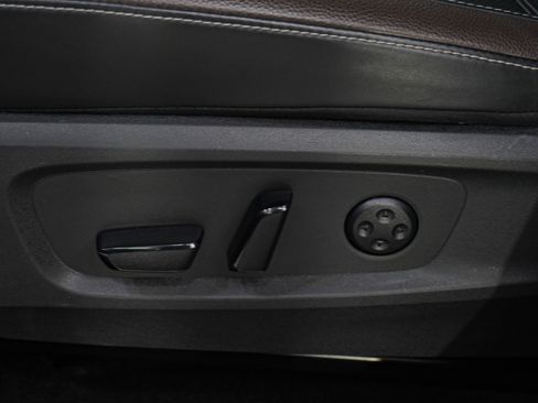 Used 2024 Nissan Pathfinder Platinum AWD/4WD image 28