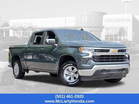 Used 2025 Chevrolet Silverado 1500 LT AWD/4WD image 19