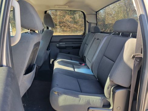 Used 2009 Chevrolet Silverado 3500 LT image 12