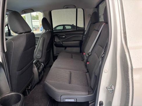 Used 2023 Honda Ridgeline Sport image 12