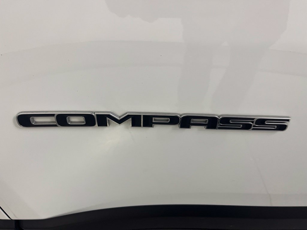 Used 2022 Jeep Compass Limited AWD/4WD image 39