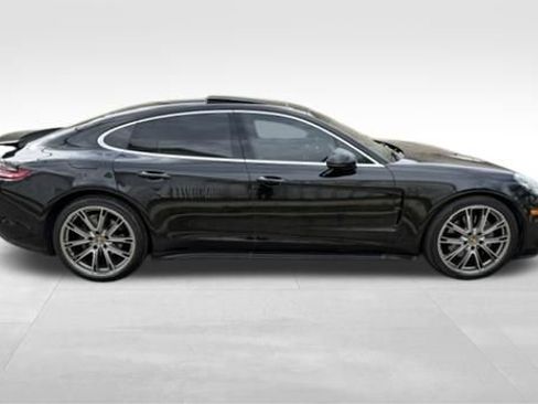Used 2018 Porsche Panamera 4S w/ Premium Package Plus image 4