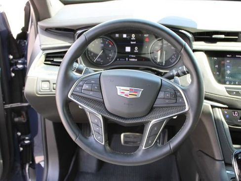 Used 2025 Cadillac XT5 Sportv w/ Technology Package AWD/4WD image 19