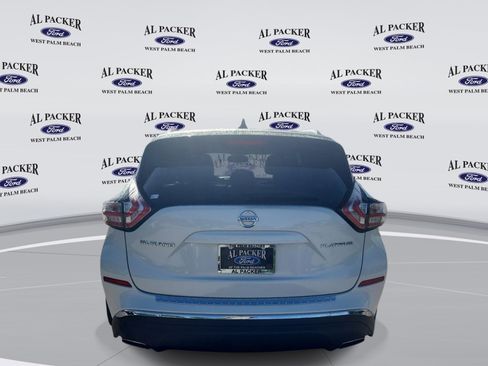 Used 2017 Nissan Murano Platinum w/ Platinum Technology Package FWD image 4