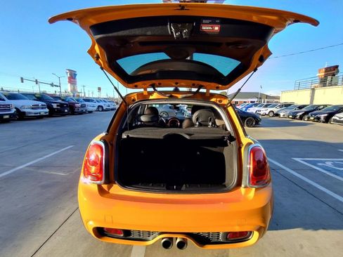 Used 2014 MINI Cooper S image 36