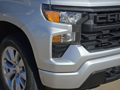 Used 2022 Chevrolet Silverado 1500 Custom AWD/4WD image 28