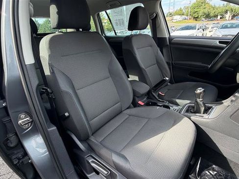 Used 2016 Volkswagen Golf S FWD image 7