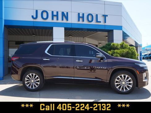 Used 2023 Chevrolet Traverse Premier AWD/4WD image 9