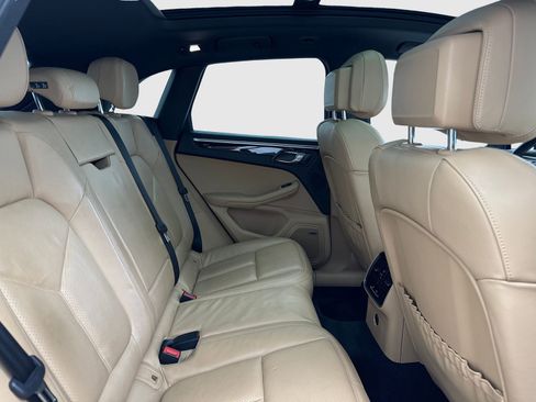 Used 2018 Porsche Macan S AWD/4WD image 45