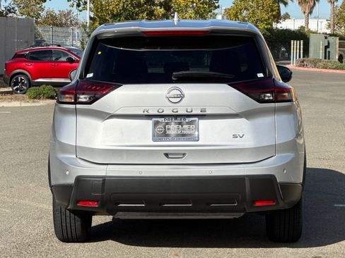 Certified 2024 Nissan Rogue SV image 5