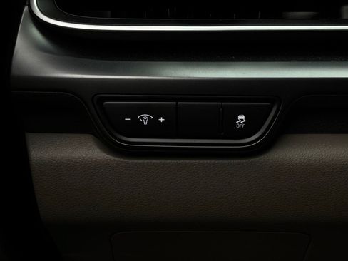 Used 2026 Kia Carnival FWD image 23