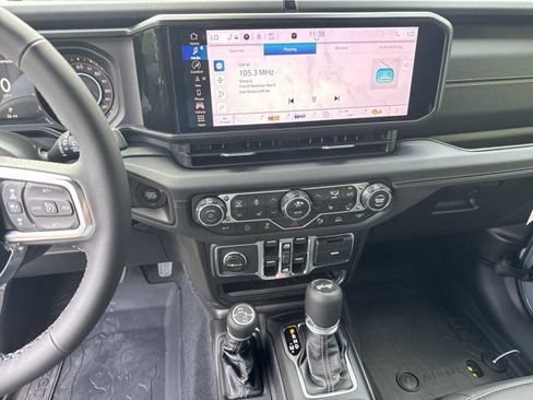 New 2026 Jeep Wrangler Unlimited Sahara AWD/4WD image 27
