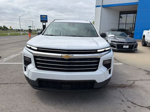 New 2026 Chevrolet Traverse LT w/ Enhanced Driving Package FWD image 8