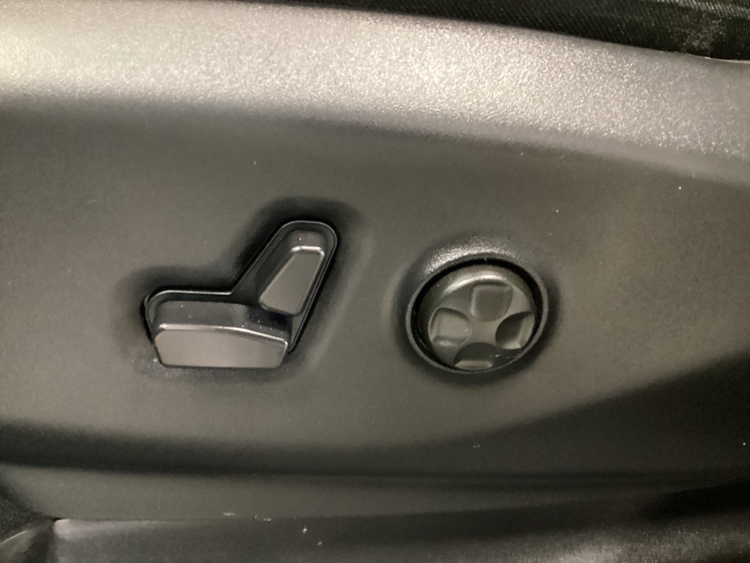 Used 2026 Chrysler Pacifica Select FWD image 15