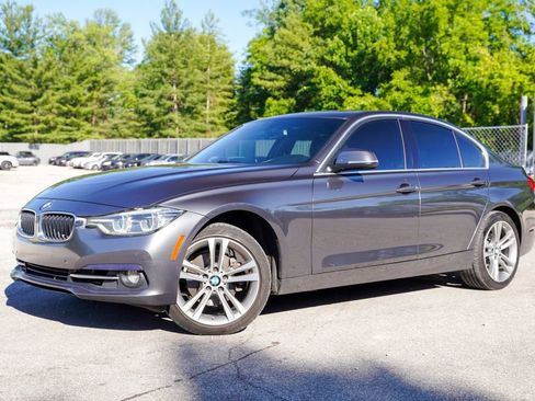 Used 2017 BMW 330i xDrive Sedan AWD/4WD image 3