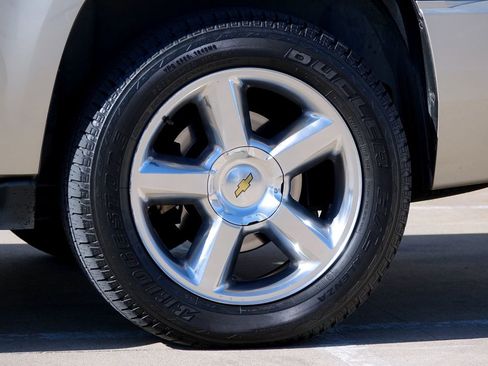 Used 2014 Chevrolet Suburban LTZ image 27