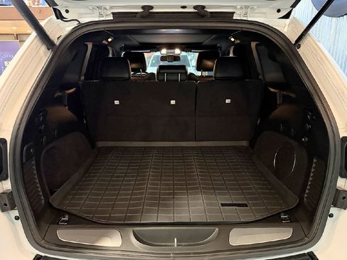 Used 2014 Jeep Grand Cherokee SRT8 w/ Luxury Group II image 27