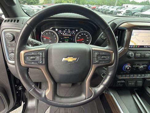 Used 2020 Chevrolet Silverado 1500 High Country w/ Technology Package AWD/4WD image 25