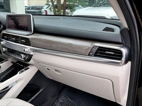 Used 2020 Kia Telluride SX w/ Towing Package FWD image 19