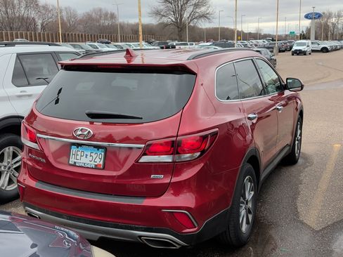 Used 2017 Hyundai Santa Fe SE w/ Cargo Package image 3