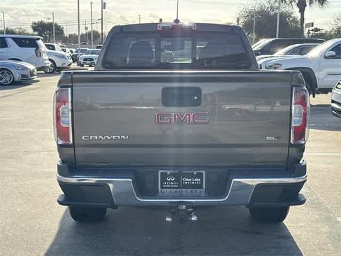 Used 2016 GMC Canyon SLT w/ Driver Alert Package image 4