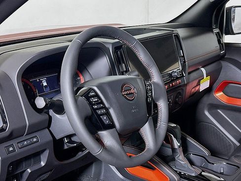 New 2025 Nissan Frontier PRO-4X image 9