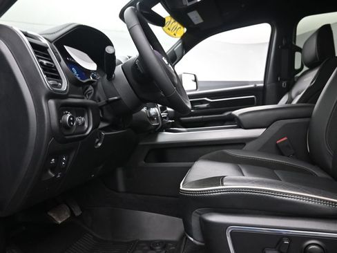 Used 2026 RAM 1500 Laramie w/ Sport Appearance Package AWD/4WD image 15