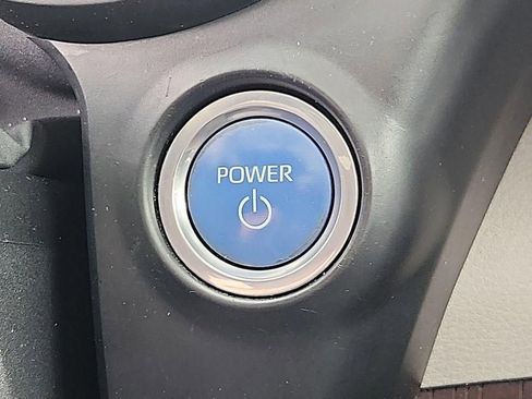 Used 2021 Toyota Sienna XLE image 25