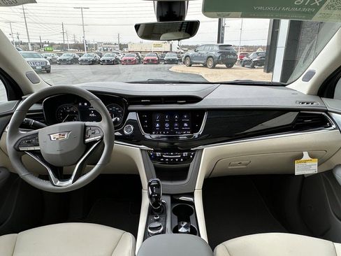 New 2025 Cadillac XT6 Premium Luxury w/ Technology Package image 10