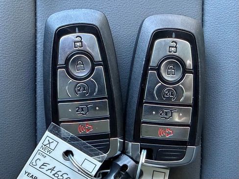 New 2025 Ford Expedition Active image 61