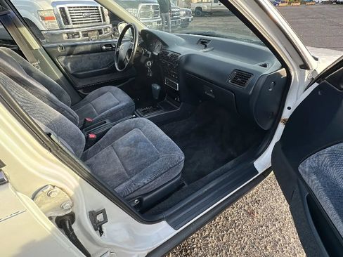 Used 1992 Honda Accord LX image 11