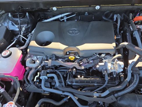 Used 2024 Toyota RAV4 XLE Premium w/ Weather Package AWD/4WD image 17