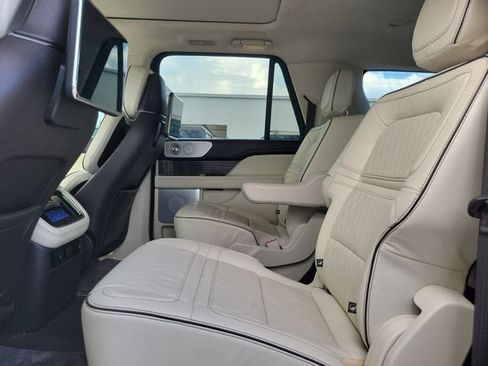 Used 2023 Lincoln Navigator L Black Label AWD/4WD image 19