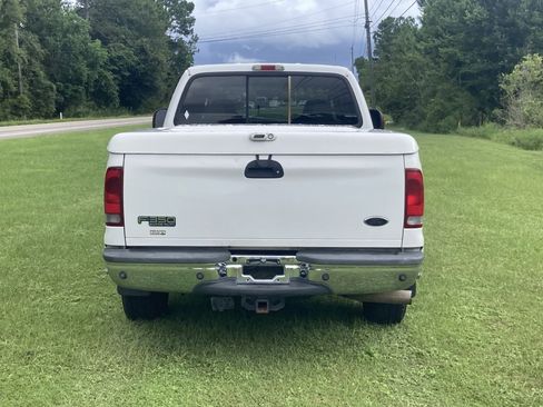 Used 2004 Ford F350 Lariat image 7