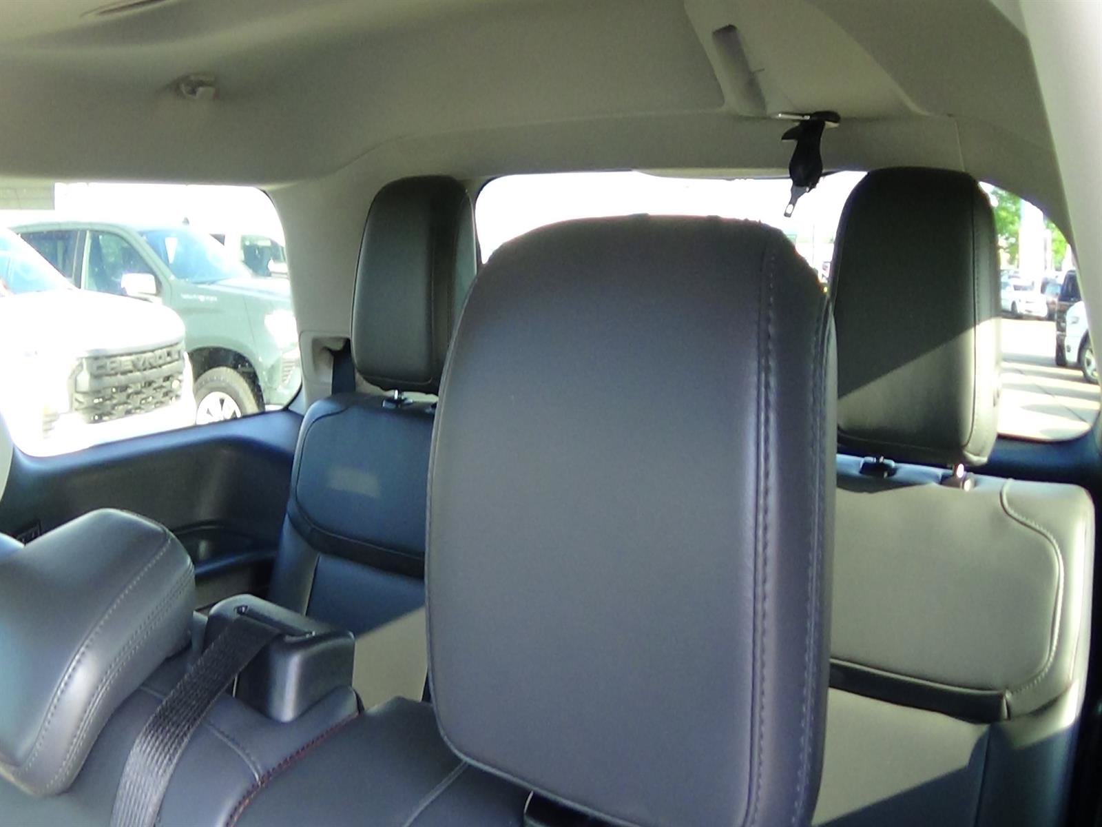 Used 2025 Ford Expedition Active AWD/4WD image 14
