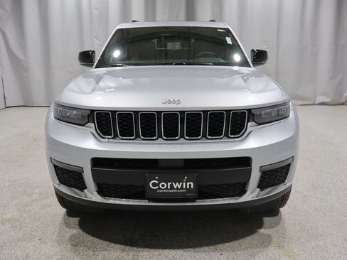 Used 2025 Jeep Grand Cherokee L Limited AWD/4WD image 6