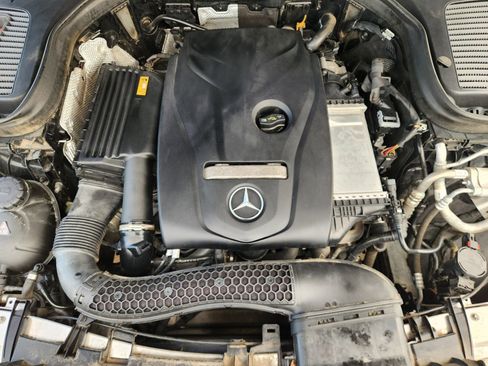 Used 2019 Mercedes-Benz GLC 300 4MATIC image 30
