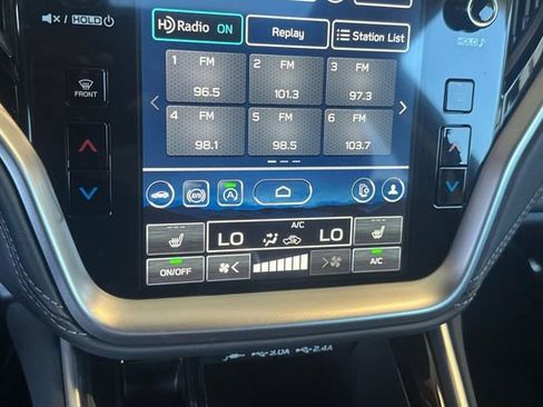 Used 2025 Subaru Outback Limited AWD/4WD image 21