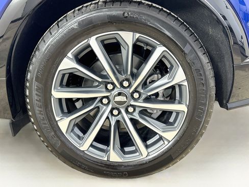 Used 2025 Cadillac Lyriq Sport RWD image 33