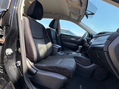 Used 2017 Nissan Rogue S image 32