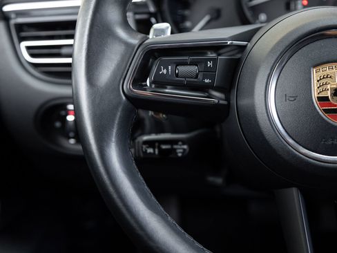Certified 2023 Porsche Macan AWD/4WD image 15