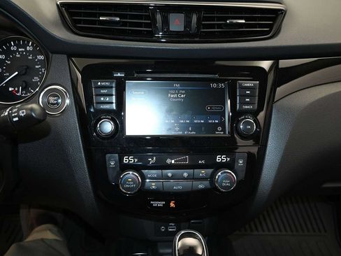Used 2022 Nissan Rogue Sport SL AWD/4WD image 18