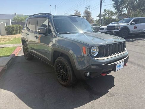 Used 2017 Jeep Renegade Trailhawk image 8