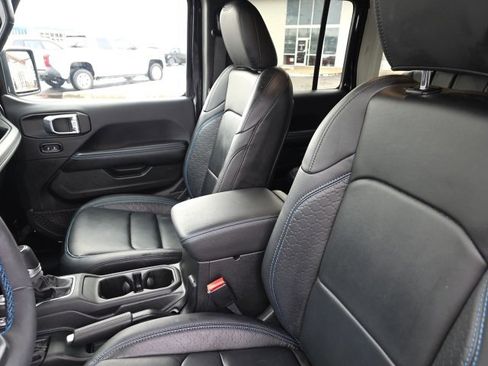 Used 2024 Jeep Wrangler High Altitude image 10