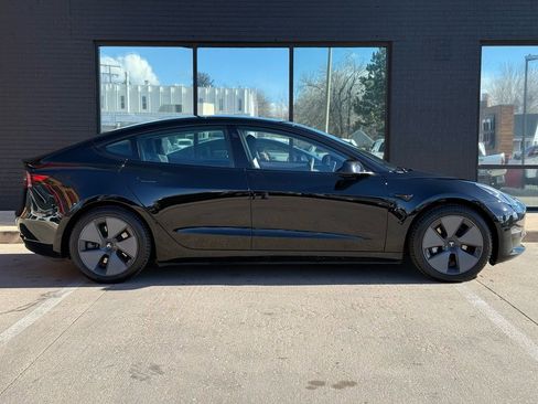 Used 2021 Tesla Model 3 Standard Range Plus image 12