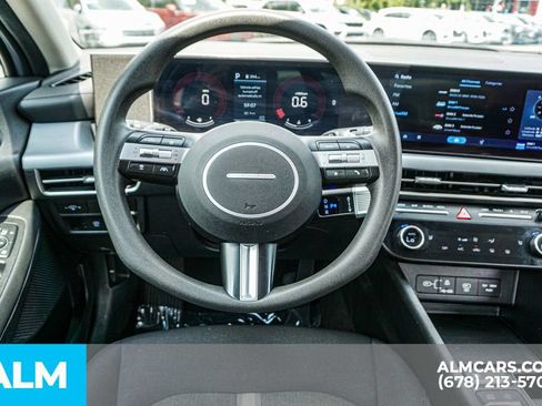 Used 2025 Hyundai Sonata SEL FWD image 27